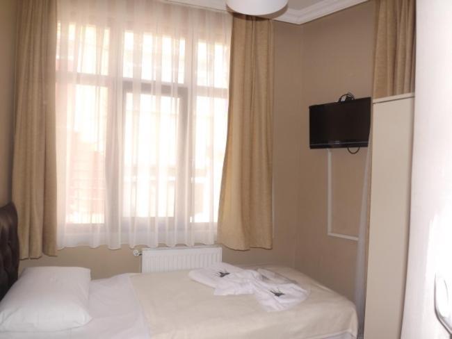Kral Mert Hotel Istanbul Room photo